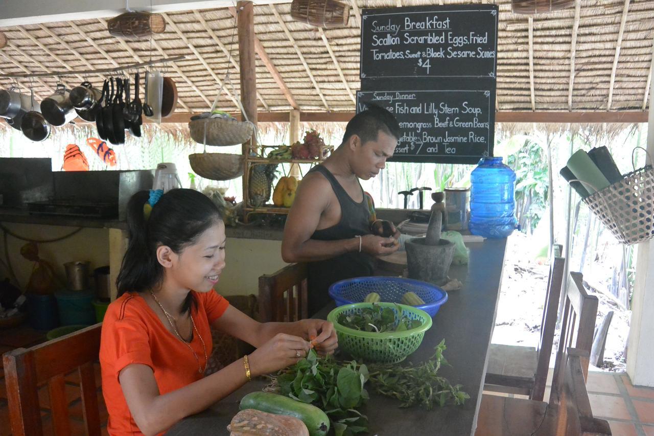 Eden Eco Village Kampot Exterior photo