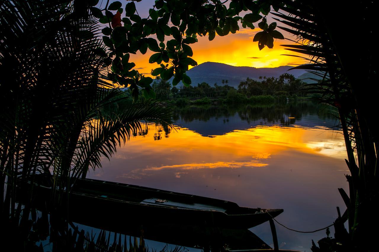 Eden Eco Village Kampot Exterior photo