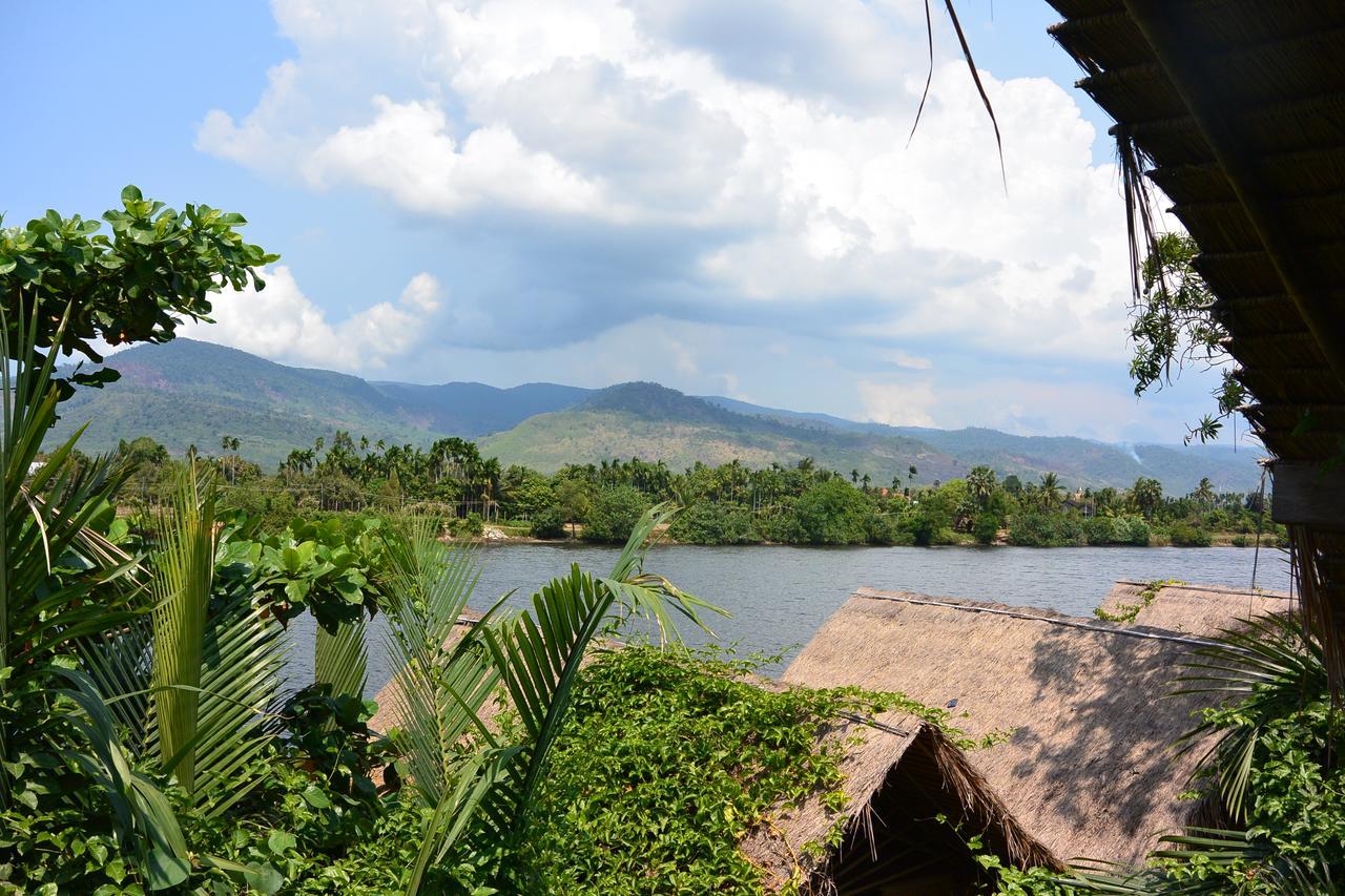 Eden Eco Village Kampot Exterior photo